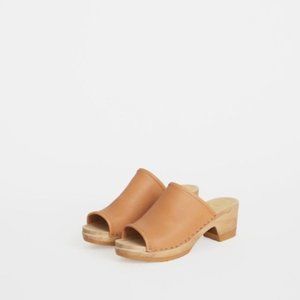 No. 6 Daria Mid Heel Clog Sandal